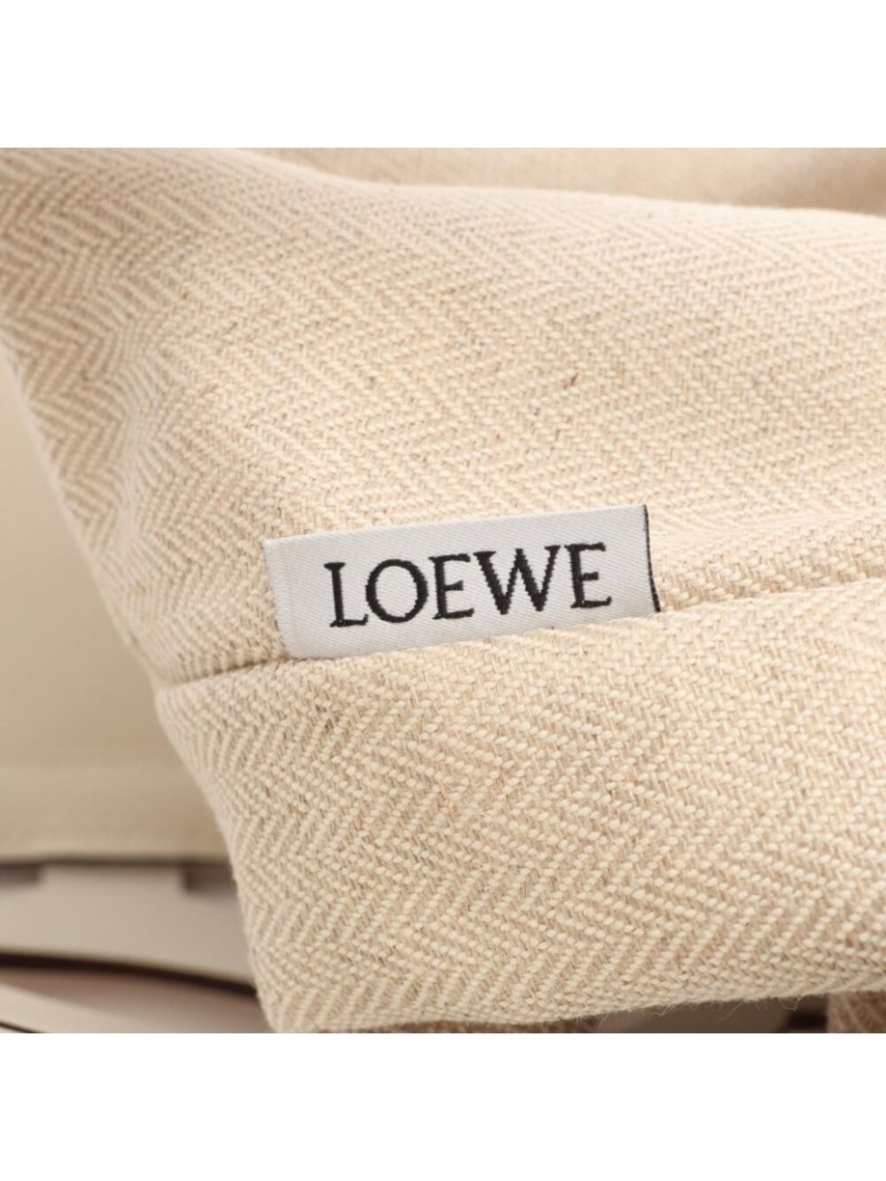 Loewe Tote Bag Anagram Cutout White Natural Leather - Picture 4 of 11